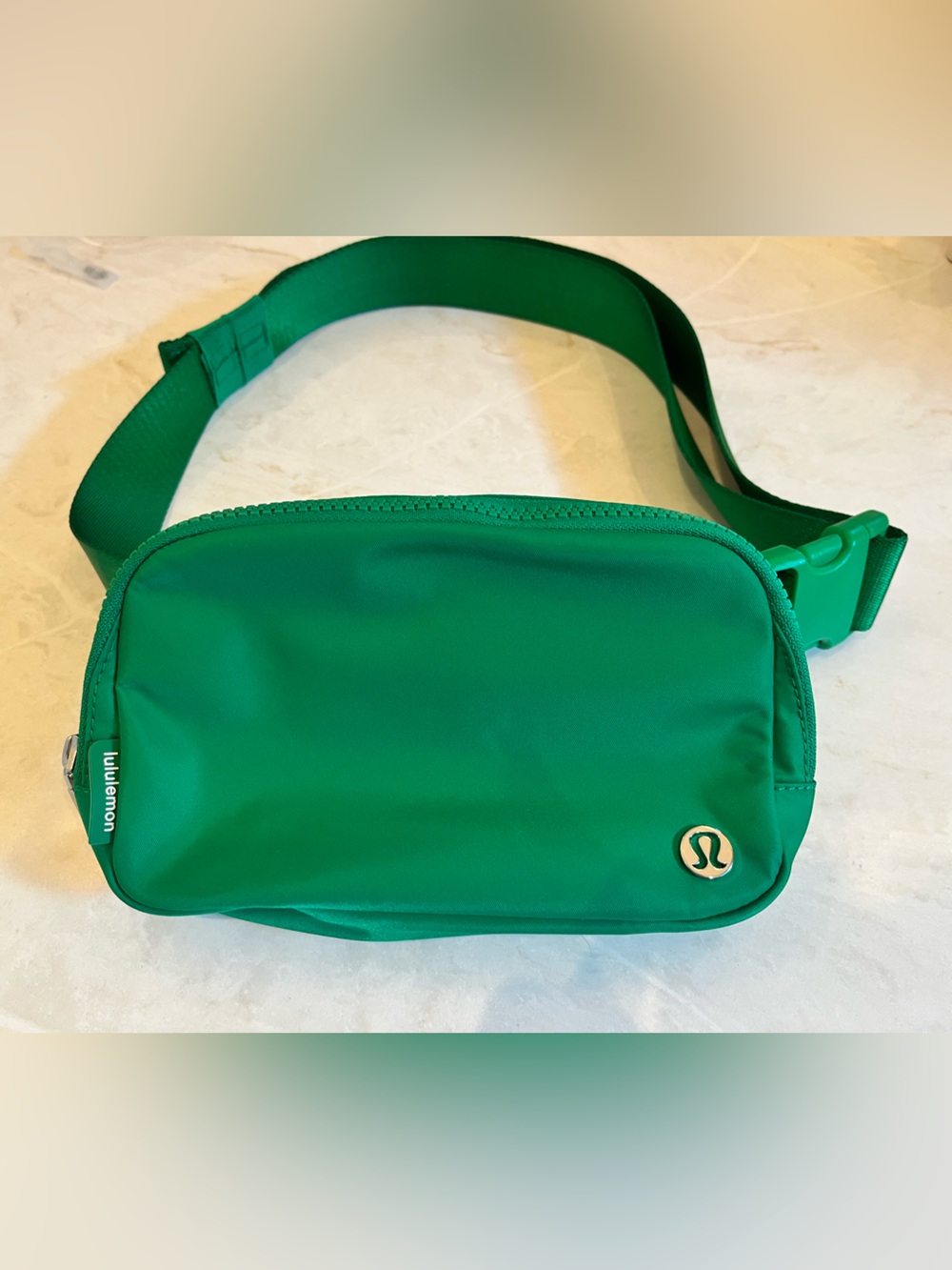 lululemon athletica Green Everywhere Belt Bag